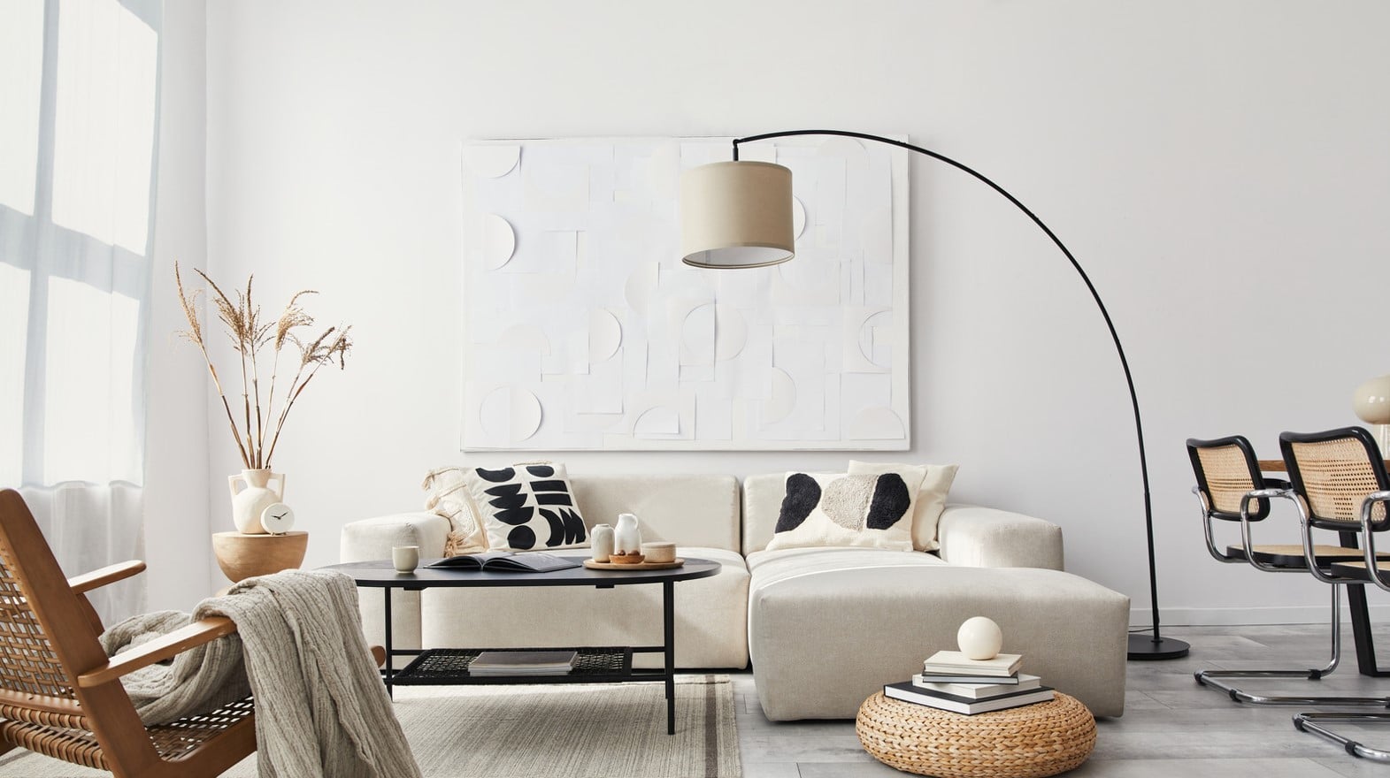 How to Select the Perfect Floor Lamp for Ambient Lighting